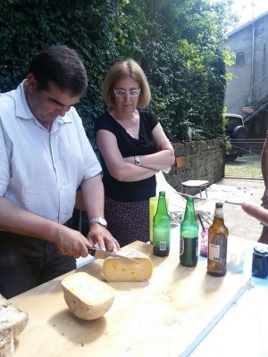 taglio formaggio.jpg