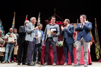 A Tavola con il Nobile premiazione 2017.jpg