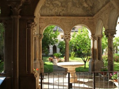 chiostro Abbazia Fossanova.JPG