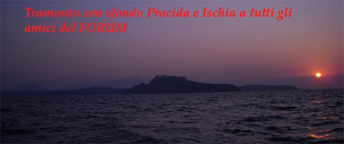 procida e Ischia al tramonto.jpg