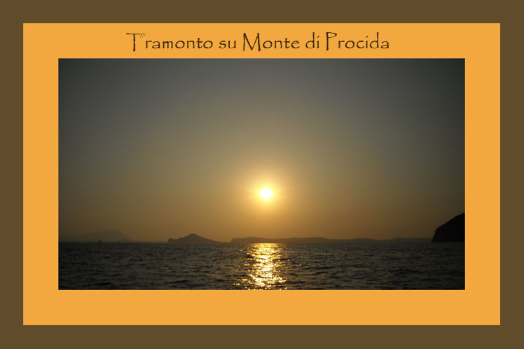 tramonto su monte di Procida.jpg