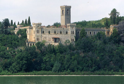 Villa Guglielmi - Isola Maggiore - lago Trasimeno   .jpg