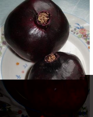 475px-Black_Pomegranate.JPG