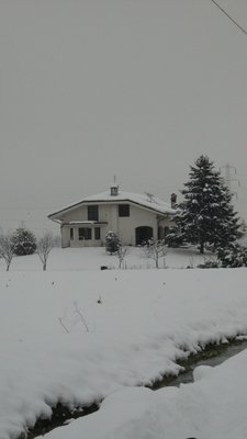 casa innevata.jpg