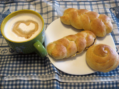 cappuccino e brioches.jpg