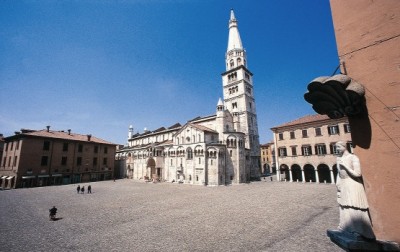 modena_piazza_grande_patrimonio_unesco.jpg