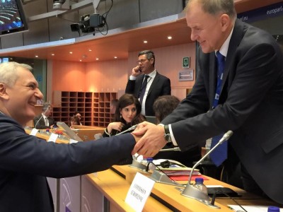 Caputo con il commissario europeo Andriukaitis.jpg